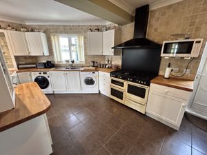 Photo 19- click for photo gallery